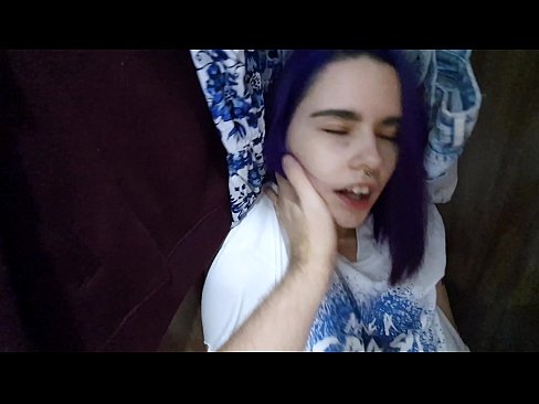 ❤️ Ya sami kanwata a cikin kabad ya taimaka mata ❌ Batsa ❌